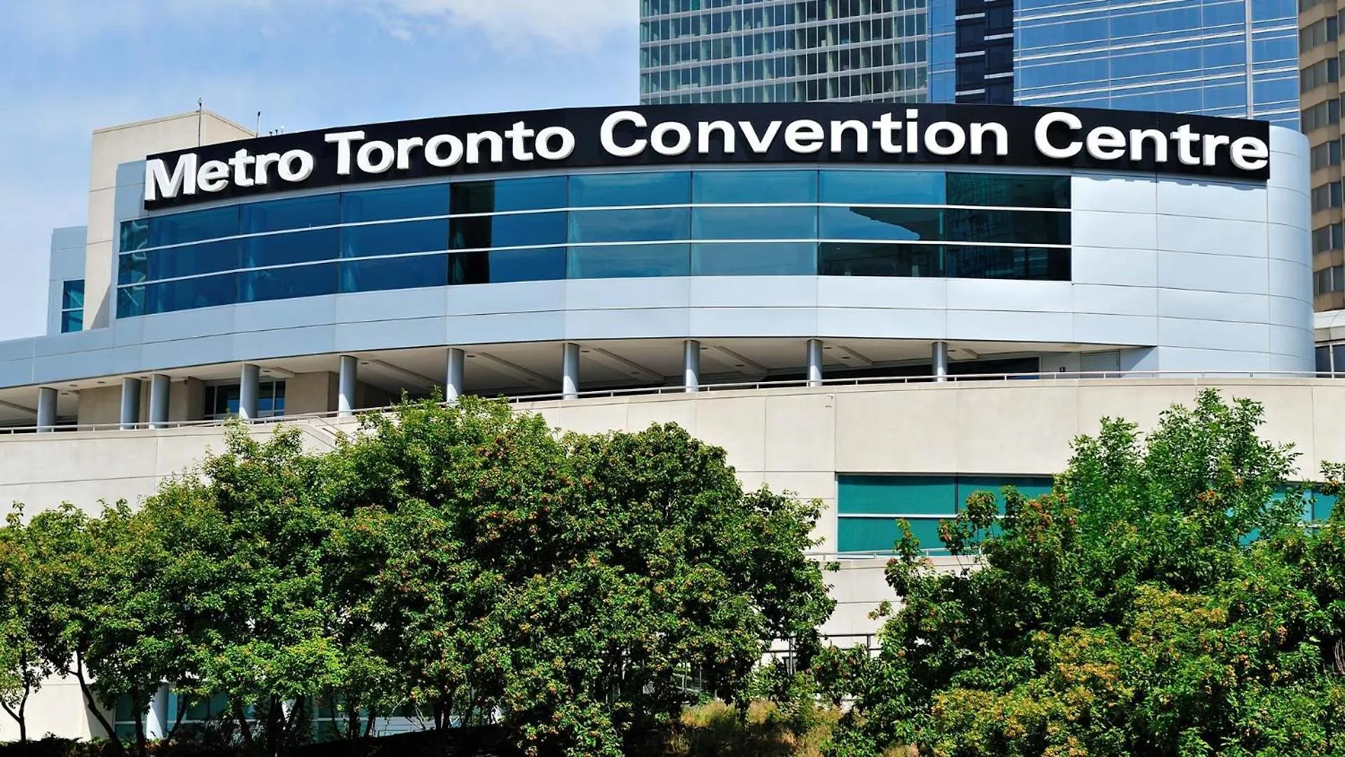 3 Bedroom Beside Cn Tower With Parking Downtown Toronto Apartmán